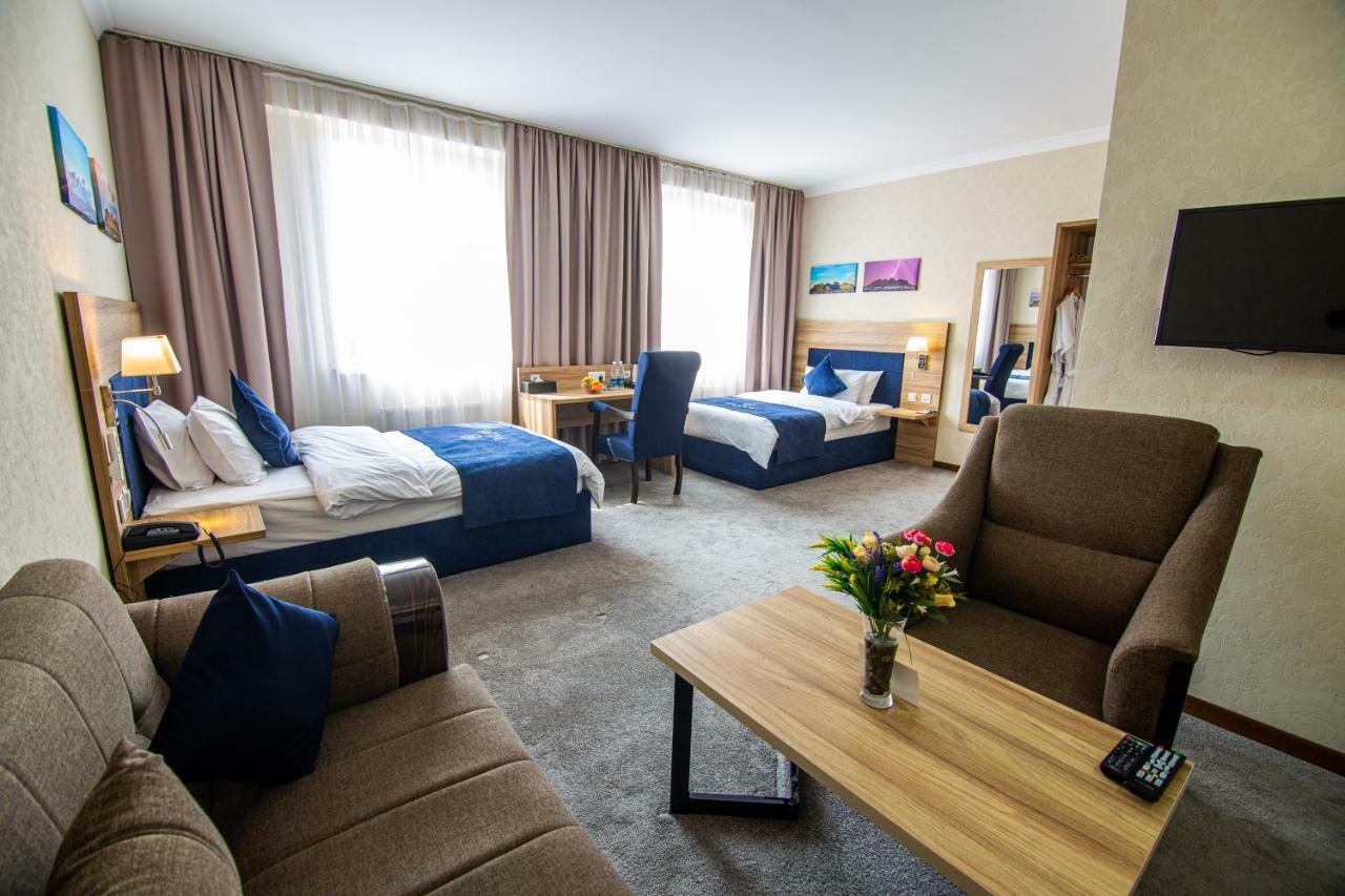 Rayan Hotel Osh Εξωτερικό φωτογραφία