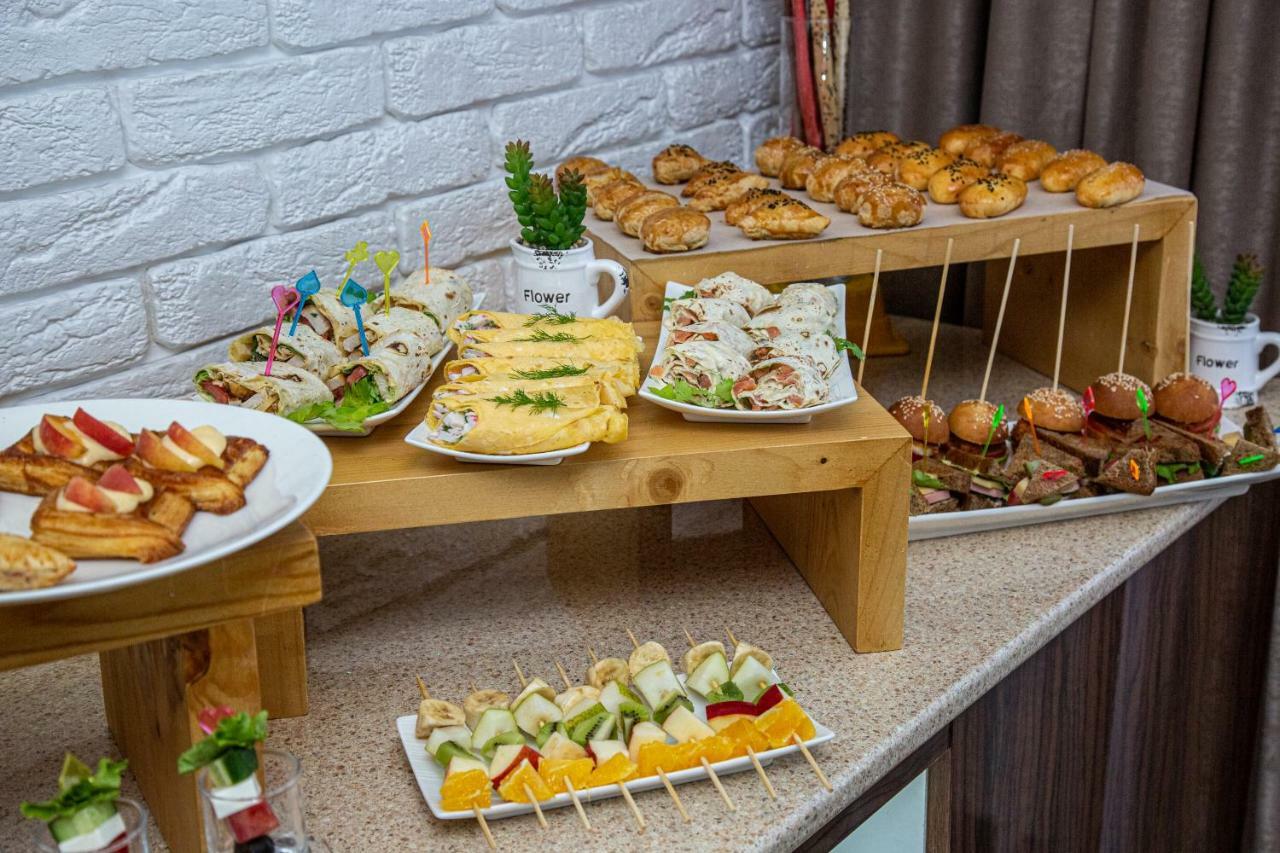 Rayan Hotel Osh Εξωτερικό φωτογραφία