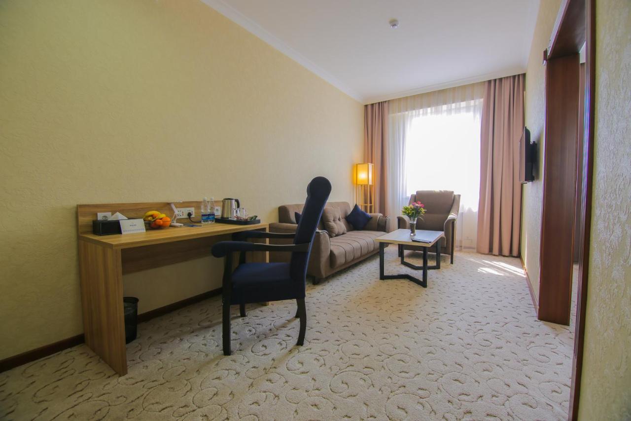 Rayan Hotel Osh Εξωτερικό φωτογραφία